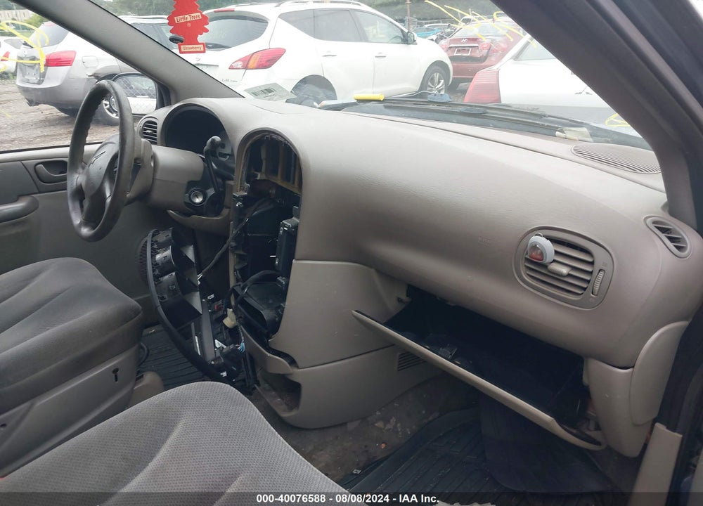 2002 CHRYSLER VOYAGER VIN: 1C4GJ253X2B631713