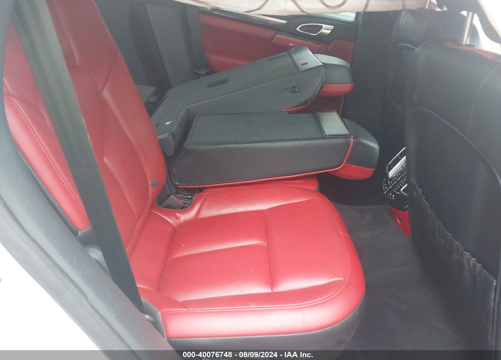 2017 PORSCHE CAYENNE PLATINUM EDITION VIN: WP1AA2A22HKA88562