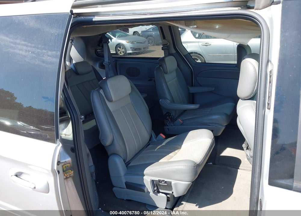2006 DODGE GRAND CARAVAN SXT VIN: 2D4GP44L96R699913
