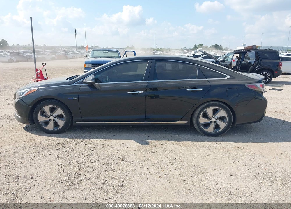 2017 HYUNDAI SONATA HYBRID LIMITED VIN: KMHE34L15HA058390