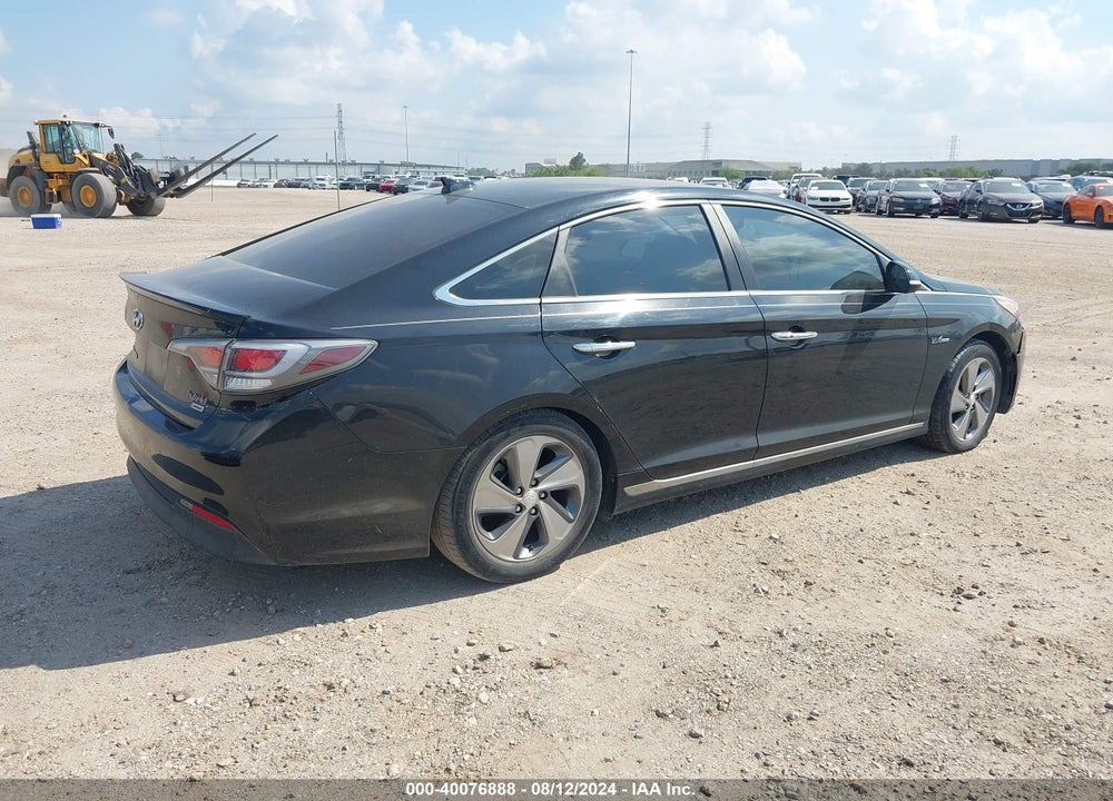 2017 HYUNDAI SONATA HYBRID LIMITED VIN: KMHE34L15HA058390