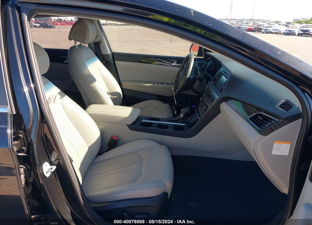 2017 HYUNDAI SONATA HYBRID LIMITED VIN: KMHE34L15HA058390