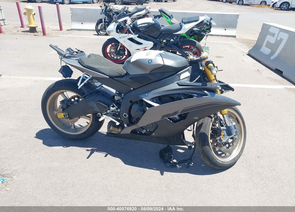2014 YAMAHA YZFR6 VIN: JYARJ16E8EA032365