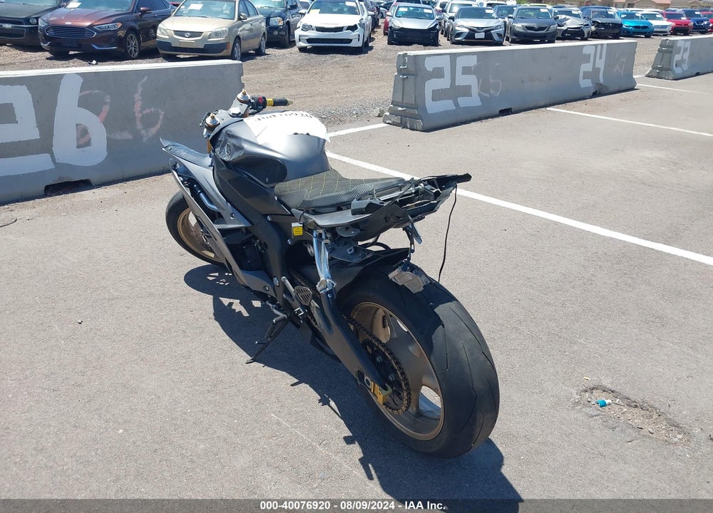 2014 YAMAHA YZFR6 VIN: JYARJ16E8EA032365