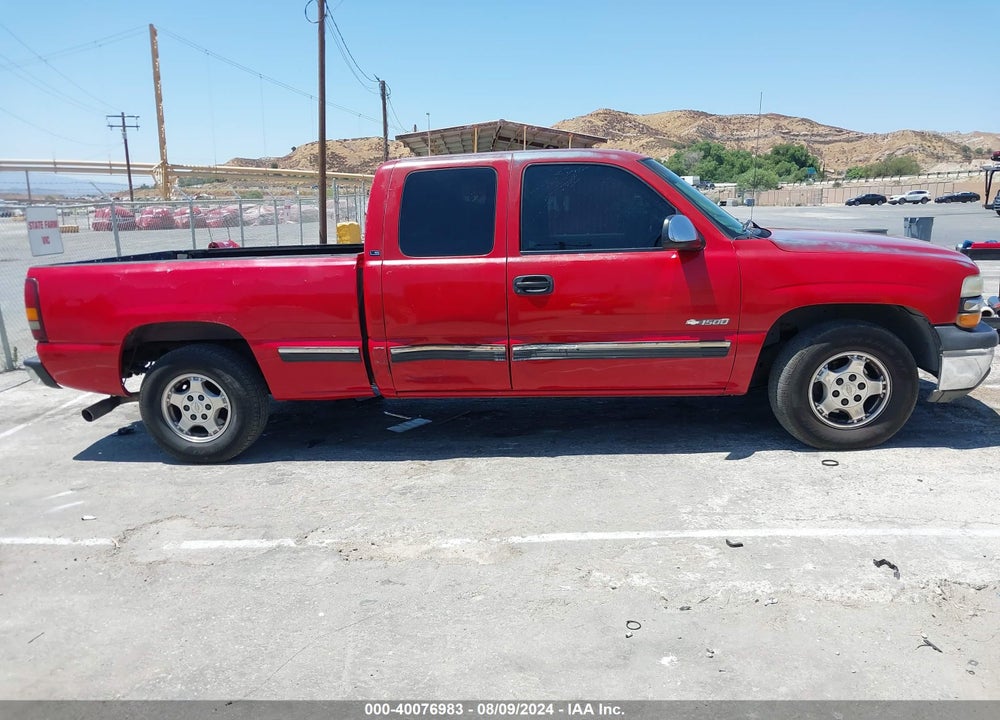 2001 CHEVROLET SILVERADO 1500 LS VIN: 2GCEC19T711386860