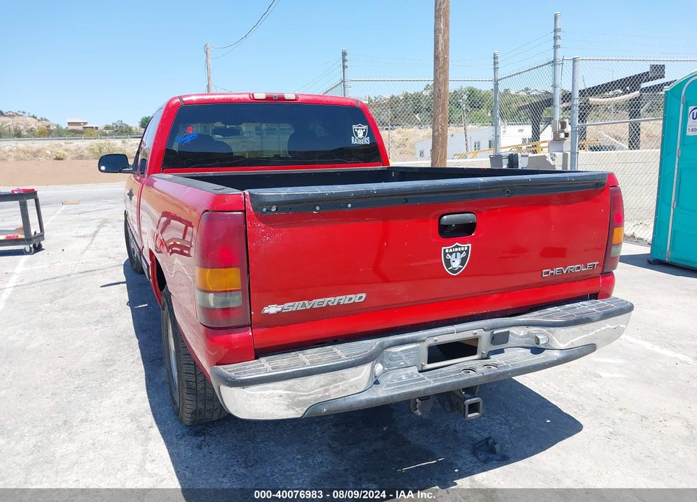 2001 CHEVROLET SILVERADO 1500 LS VIN: 2GCEC19T711386860