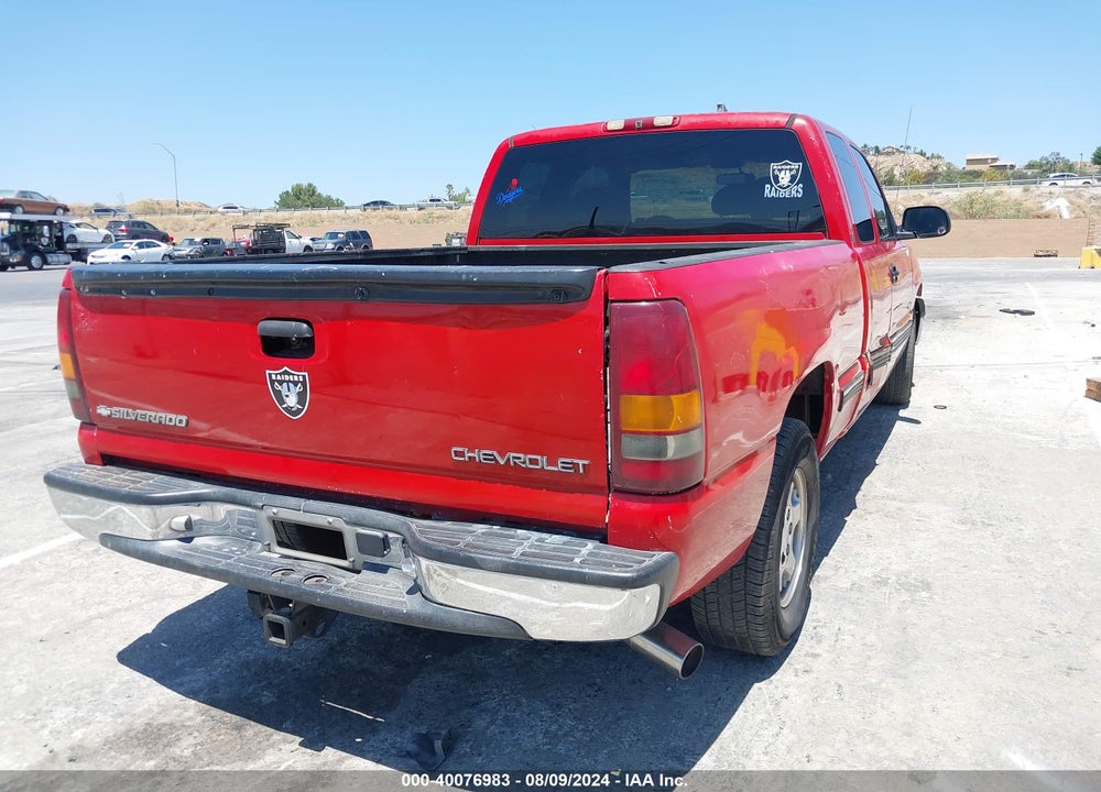 2001 CHEVROLET SILVERADO 1500 LS VIN: 2GCEC19T711386860