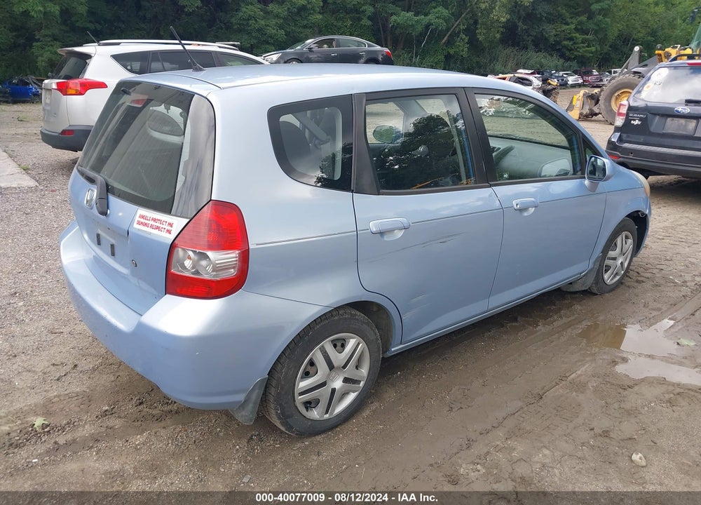 2008 HONDA FIT VIN: JHMGD37438S027639