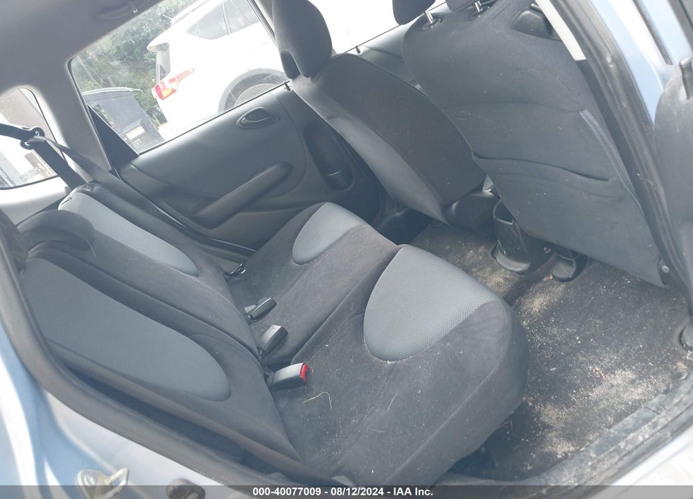 2008 HONDA FIT VIN: JHMGD37438S027639