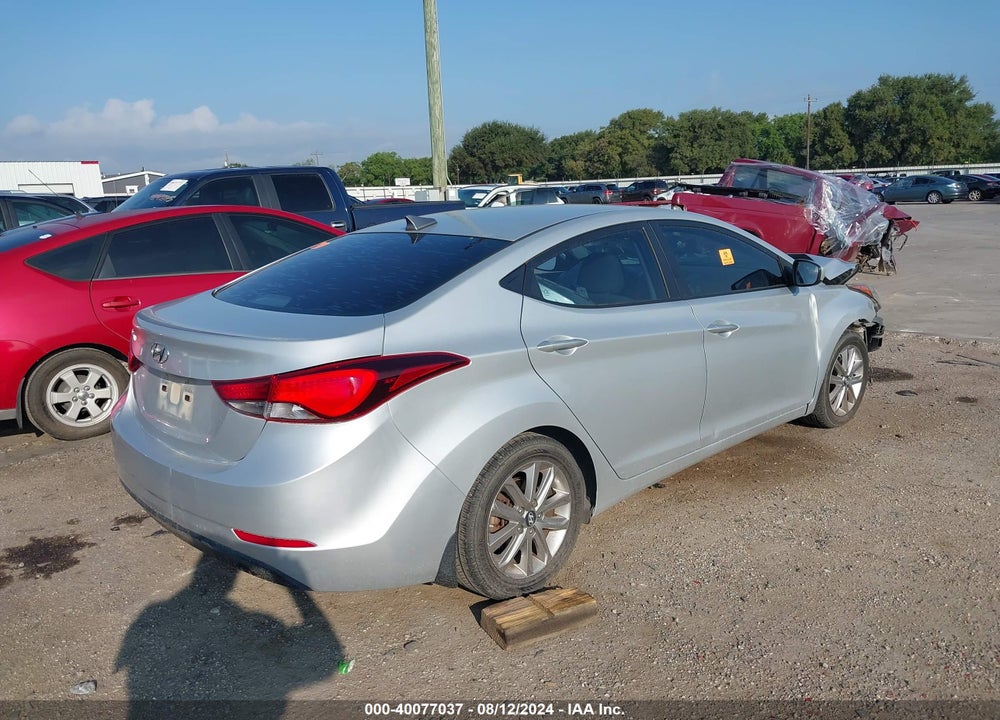 2016 HYUNDAI ELANTRA VIN: 5NPDH4AE7GH722512