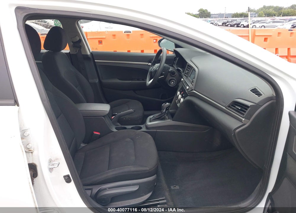 2019 HYUNDAI ELANTRA SE VIN: 5NPD74LF7KH440453