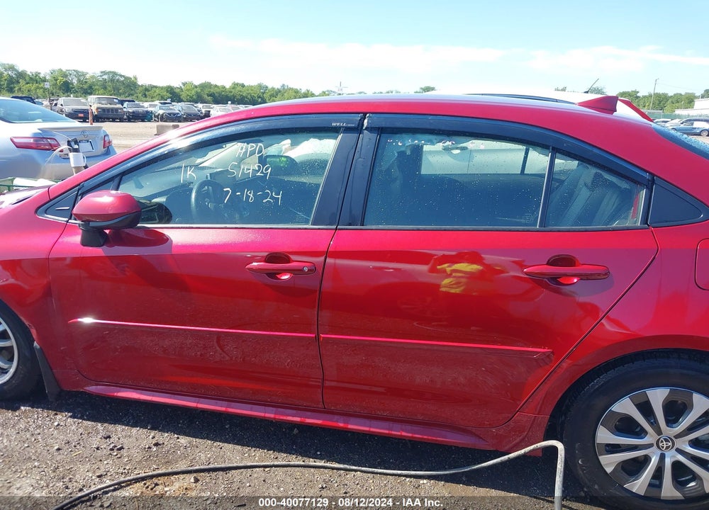 2022 TOYOTA COROLLA HYBRID LE VIN: JTDEAMDE1NJ052836
