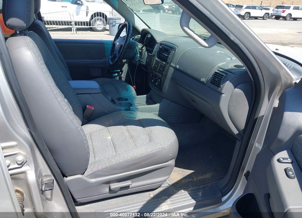 2002 FORD EXPLORER XLS VIN: 1FMZU72KX2UD65294