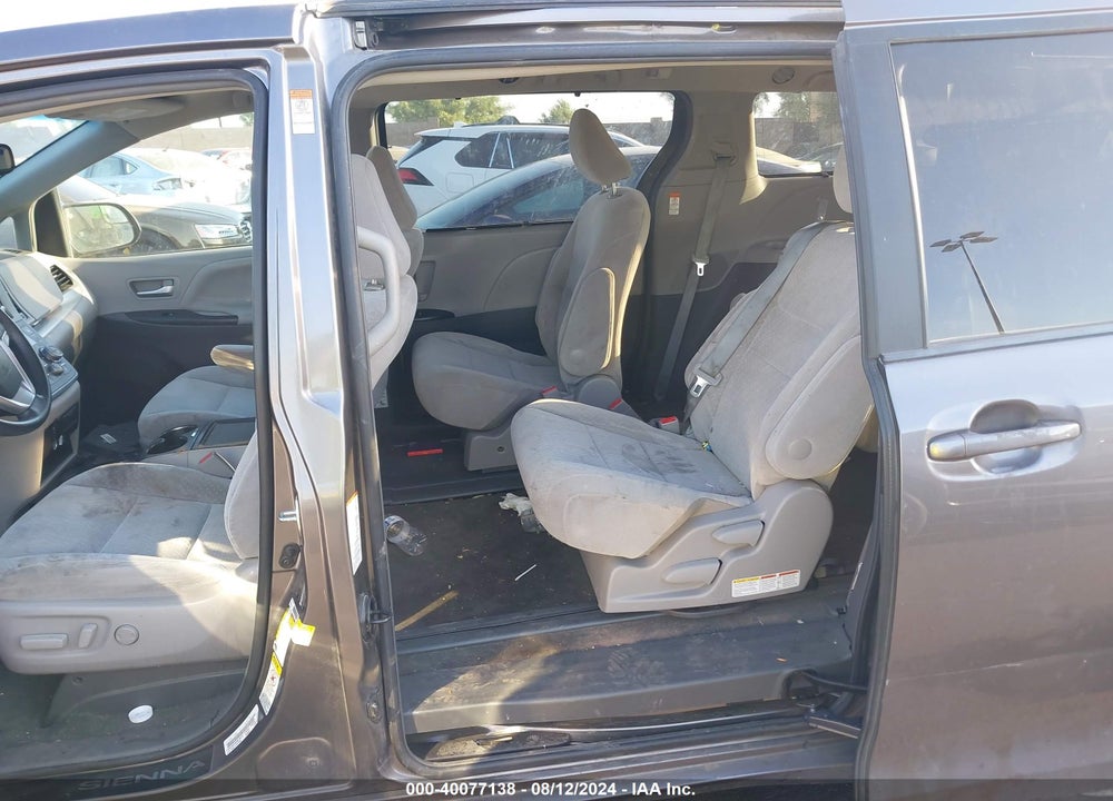 2017 TOYOTA SIENNA LE 8 PASSENGER VIN: 5TDKZ3DC9HS875414
