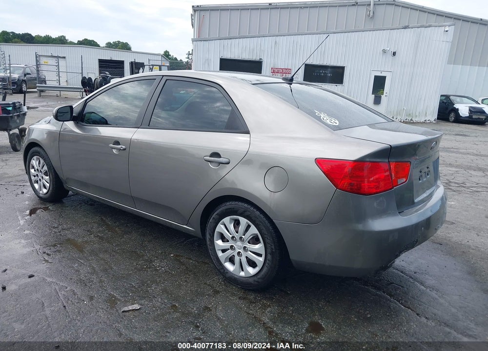 2011 KIA FORTE EX VIN: KNAFU4A24B5324531