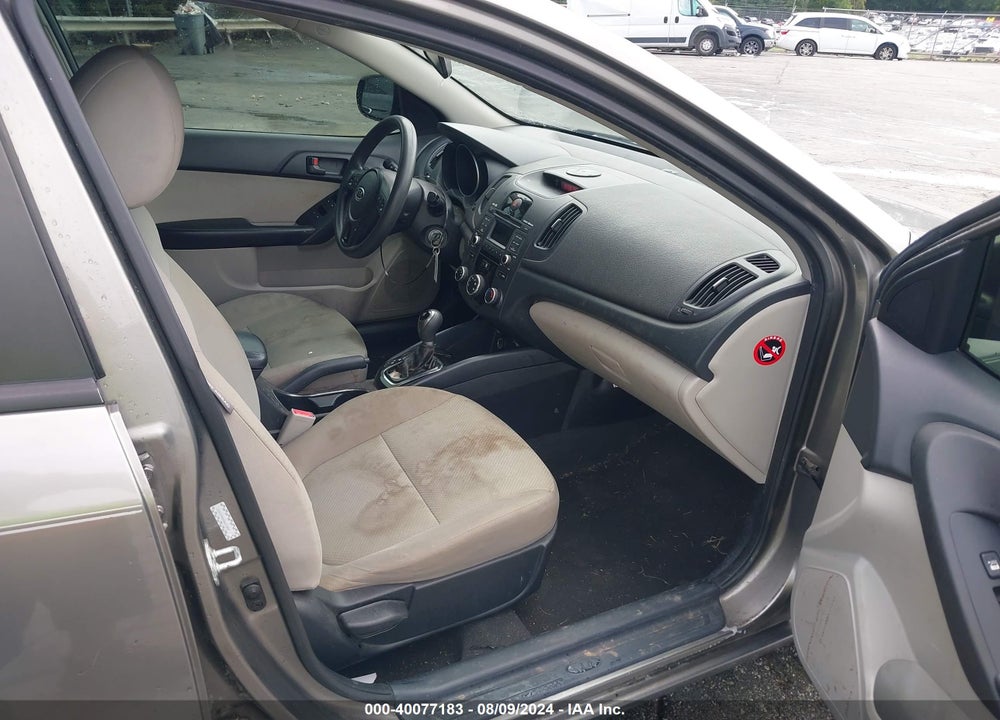 2011 KIA FORTE EX VIN: KNAFU4A24B5324531