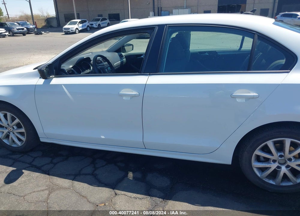 2015 VOLKSWAGEN JETTA 1.8T SE VIN: 3VWD17AJ3FM237616