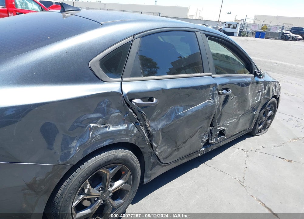 2019 KIA FORTE LXS VIN: 3KPF24AD5KE126653