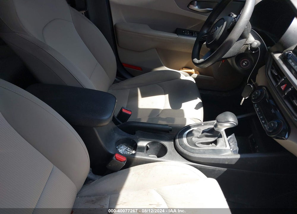 2019 KIA FORTE LXS VIN: 3KPF24AD5KE126653