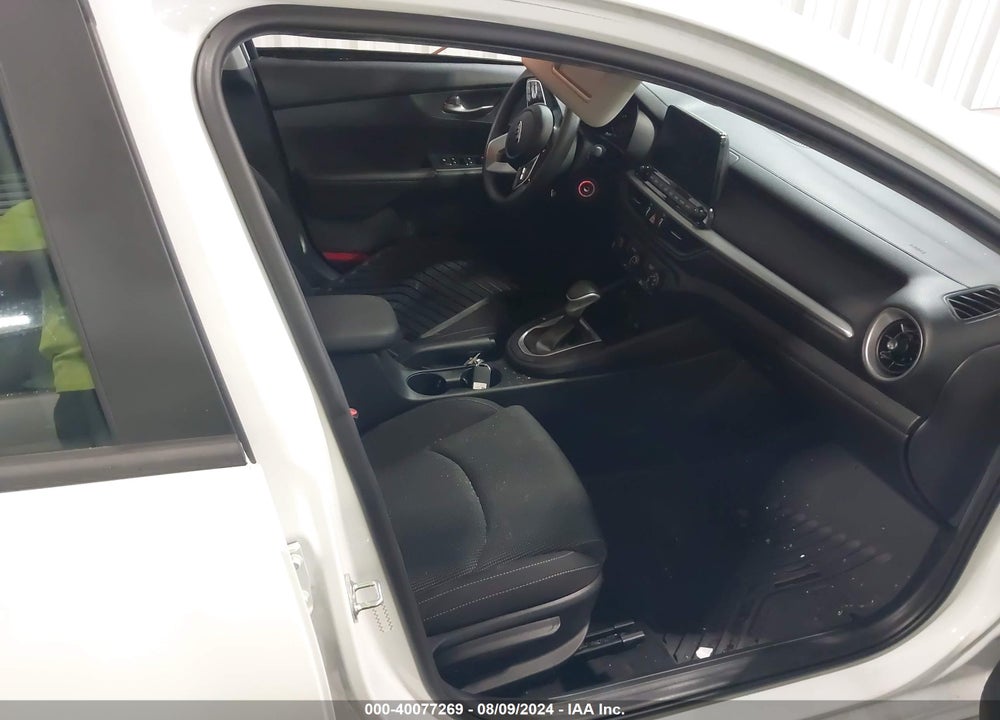 2021 KIA FORTE FE VIN: 3KPF24AD1ME303105