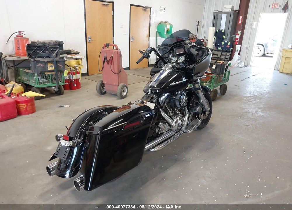 2015 HARLEY-DAVIDSON FLTRX ROAD GLIDE VIN: 1HD1KHM35FB606505