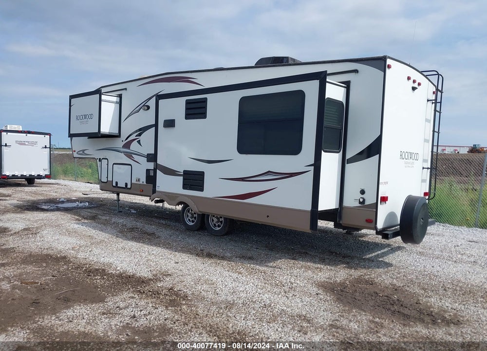 2018 FOREST RIVER ROCKWOOD 8298WS VIN: 4X4FRLE2XJ1877905