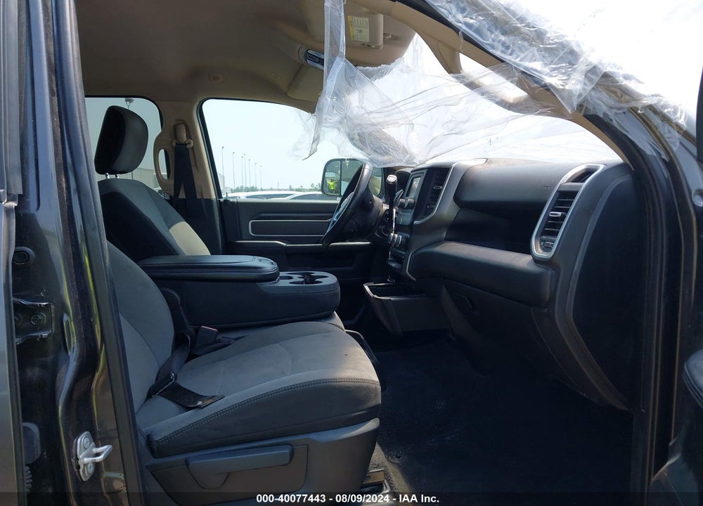 2019 RAM 2500 BIG HORN 4X4 6'4 BOX VIN: 3C6UR5DL3KG544037
