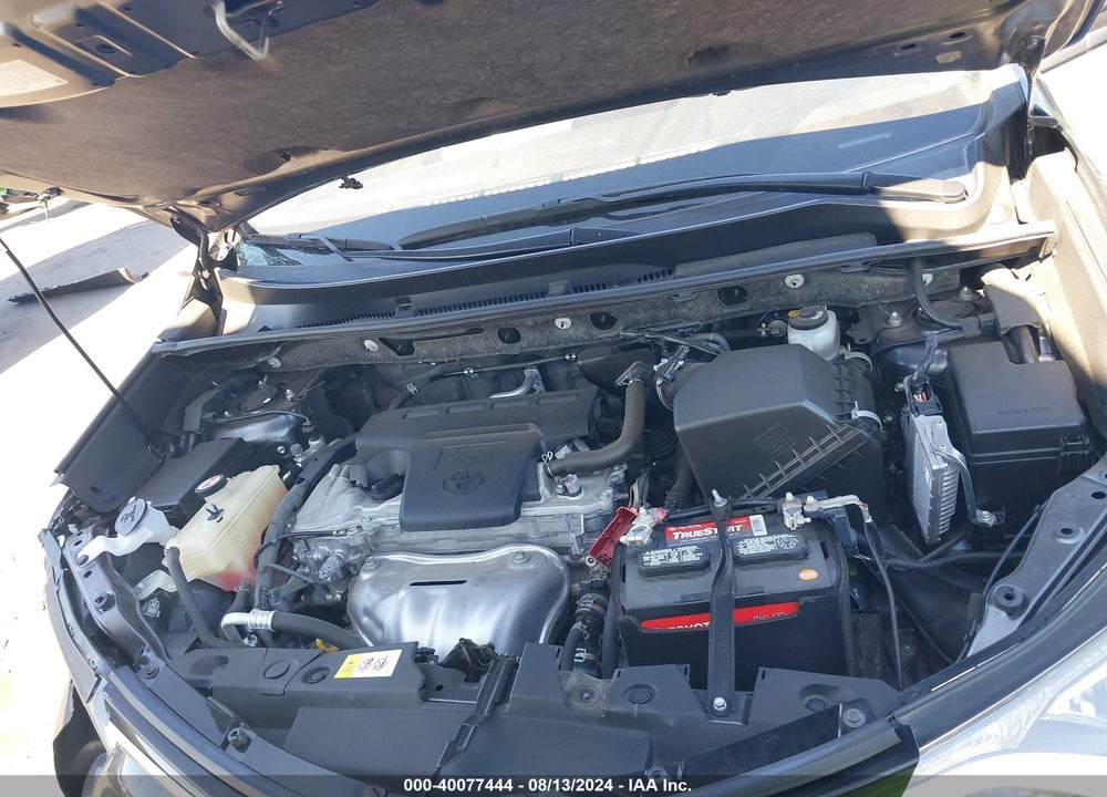 2018 TOYOTA RAV4 XLE VIN: JTMWFREV0JJ731847