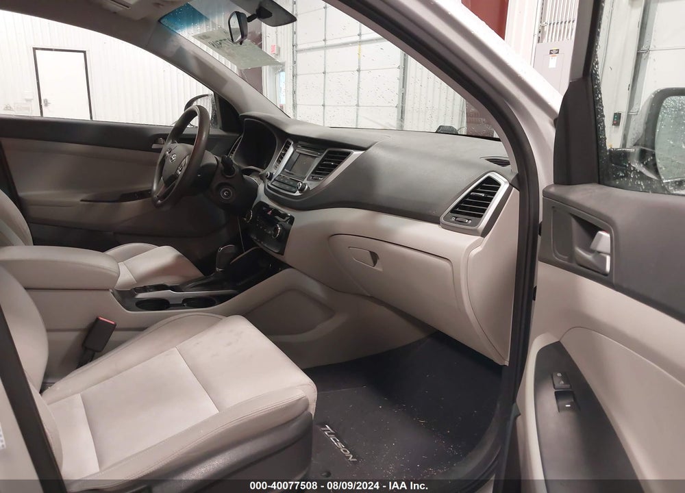 2016 HYUNDAI TUCSON SE VIN: KM8J3CA49GU089094