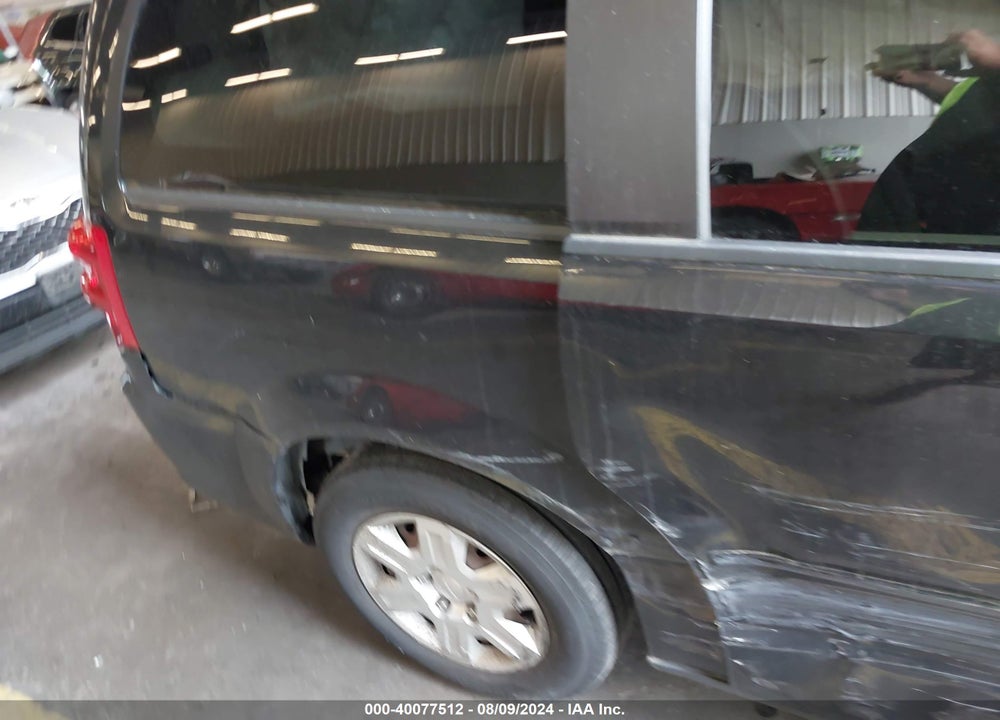 2011 DODGE GRAND CARAVAN EXPRESS VIN: 2D4RN4DG4BR737267