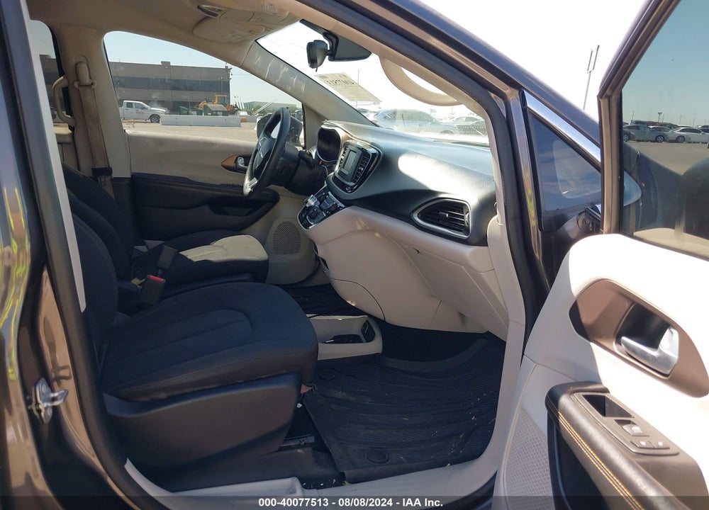 2017 CHRYSLER PACIFICA LX VIN: 2C4RC1CG0HR609412