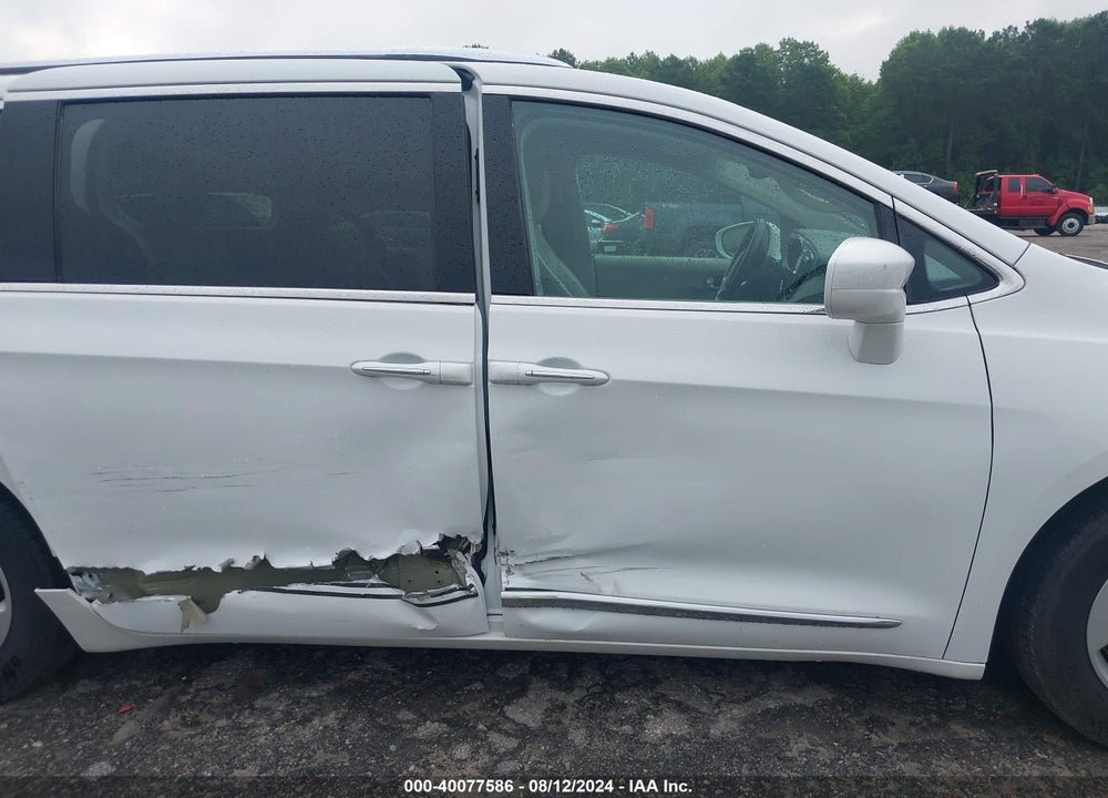 2018 CHRYSLER PACIFICA HYBRID TOURING L VIN: 2C4RC1L72JR105689