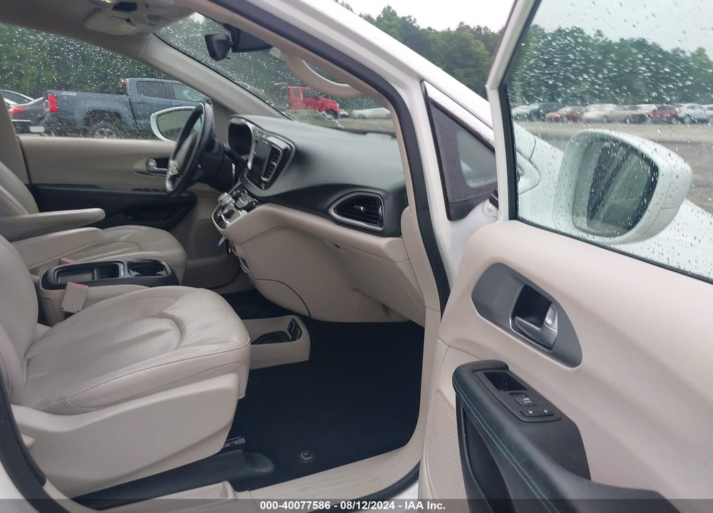2018 CHRYSLER PACIFICA HYBRID TOURING L VIN: 2C4RC1L72JR105689