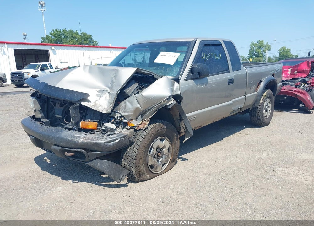 2002 CHEVROLET S-10 LS VIN: 1GCCT19W828222159