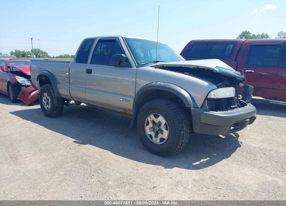 2002 CHEVROLET S-10 LS VIN: 1GCCT19W828222159