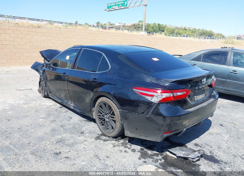 2018 TOYOTA CAMRY SE VIN: JTNB11HK5J3065679