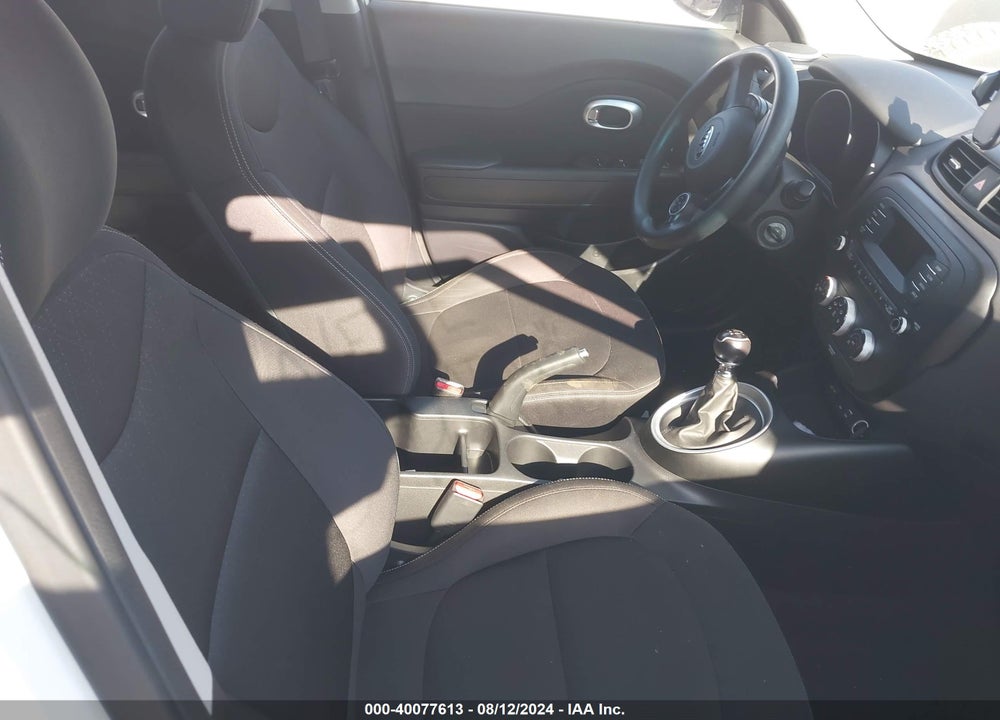 2015 KIA SOUL VIN: KNDJN2A22F7193415