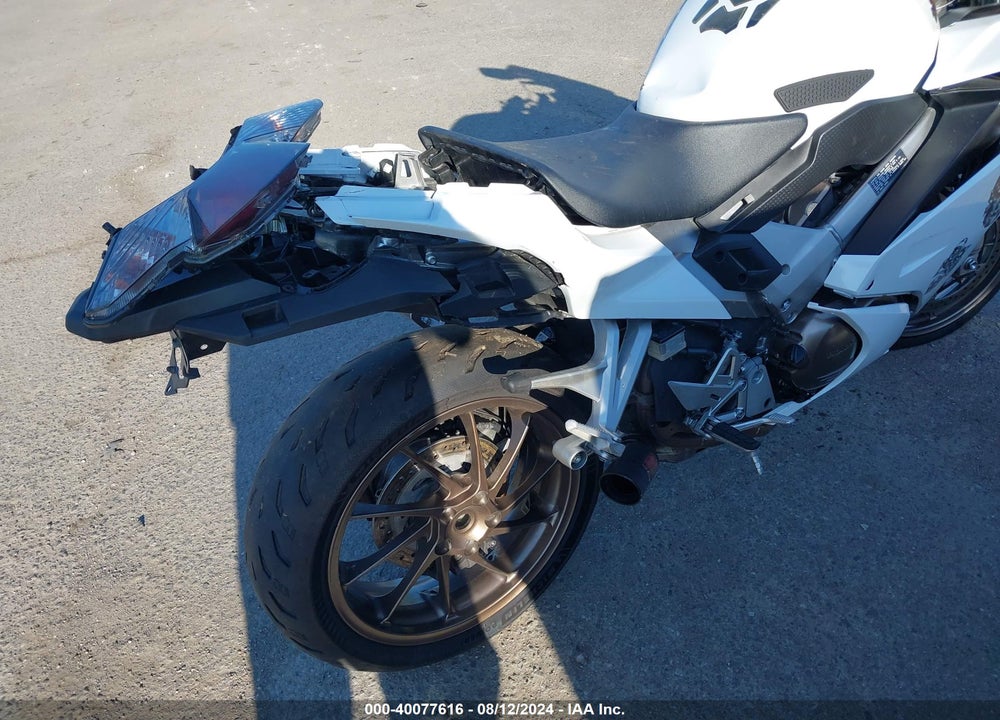 2014 HONDA VFR800 F VIN: JH2RC7913EK000726