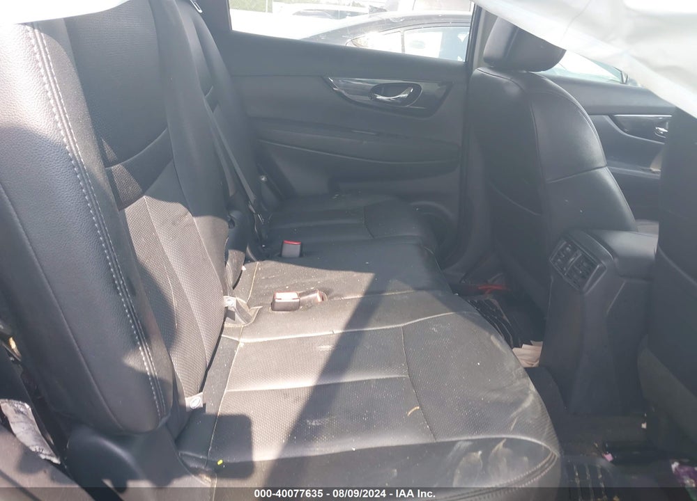 2017 NISSAN ROGUE SL VIN: 5N1AT2MT5HC774892