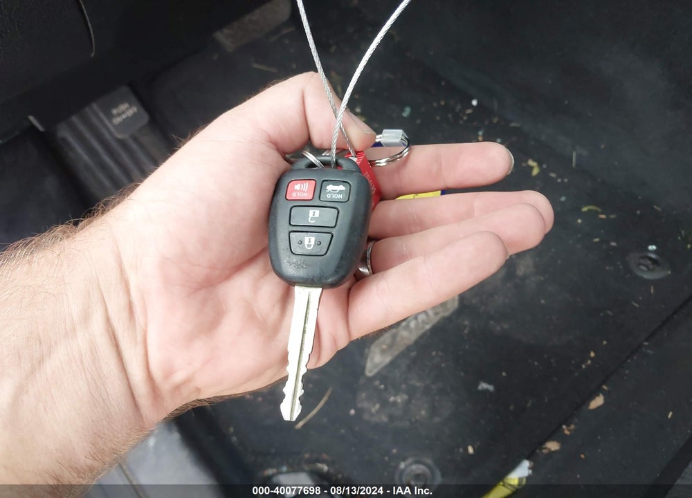 2013 TOYOTA CAMRY SE VIN: 4T1BF1FK8DU223967