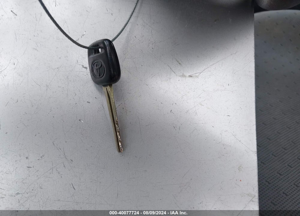 2011 TOYOTA YARIS VIN: JTDKT4K39B5329011