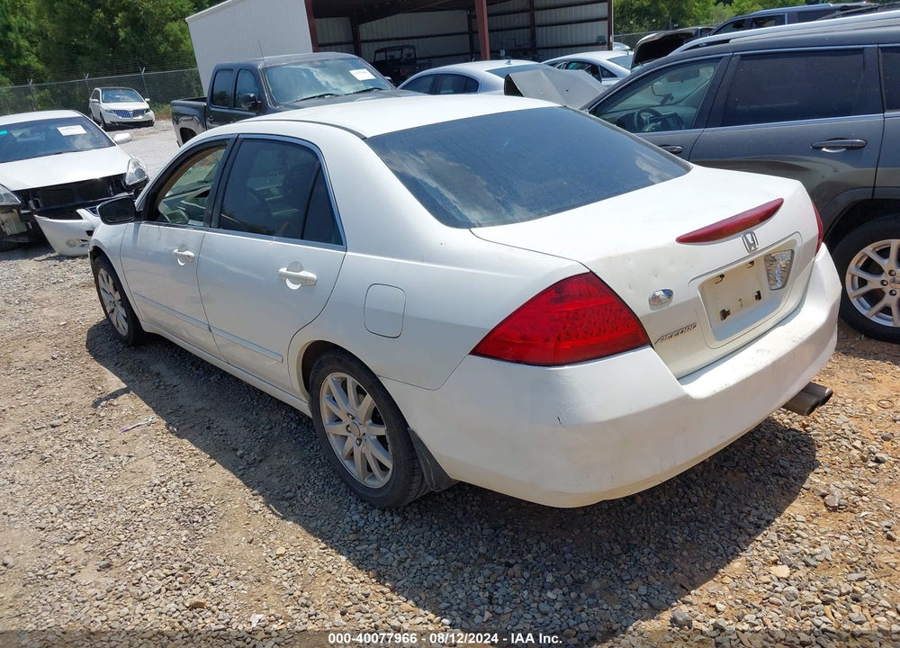 2007 HONDA ACCORD 2.4 SE VIN: JHMCM56337C010688