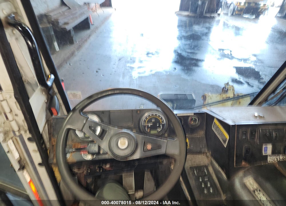 2013 MACK 600 LEU600 VIN: 1M2AU02C7DM007179