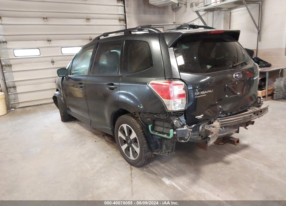 2018 SUBARU FORESTER 2.5I PREMIUM VIN: JF2SJAGC8JH421058