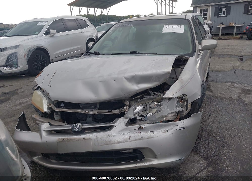 1998 HONDA ACCORD EX VIN: 1HGCG5653WA057063