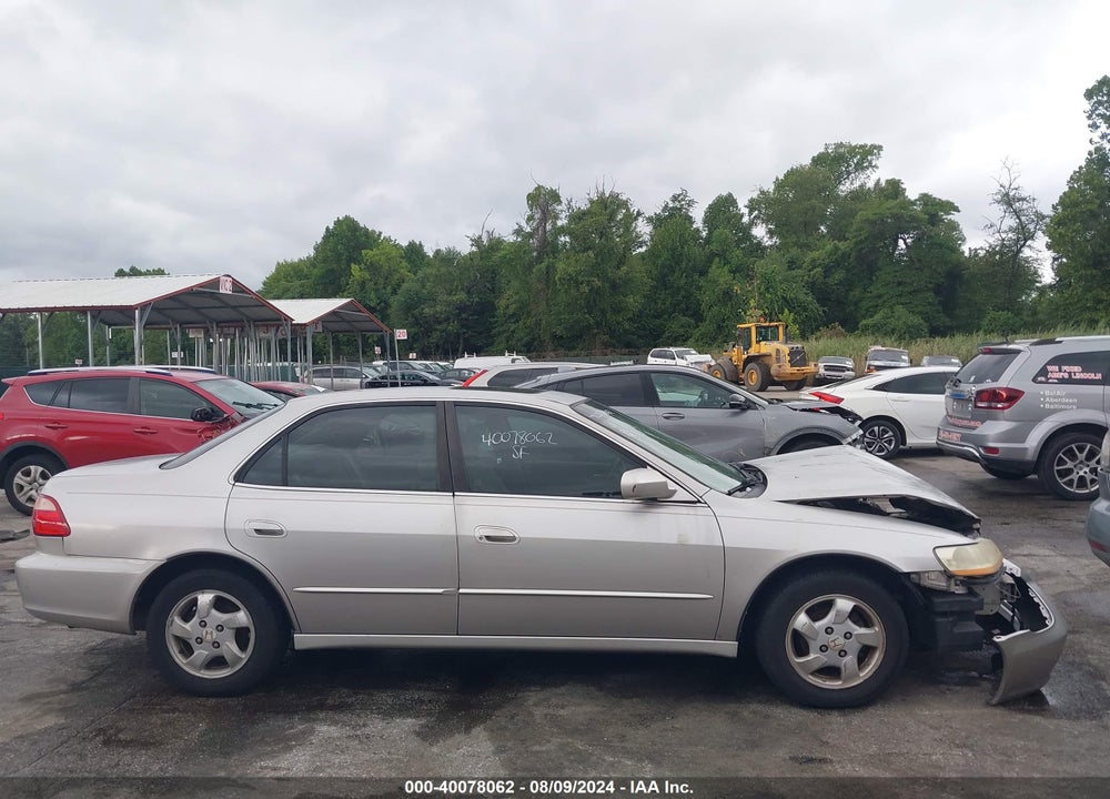 1998 HONDA ACCORD EX VIN: 1HGCG5653WA057063