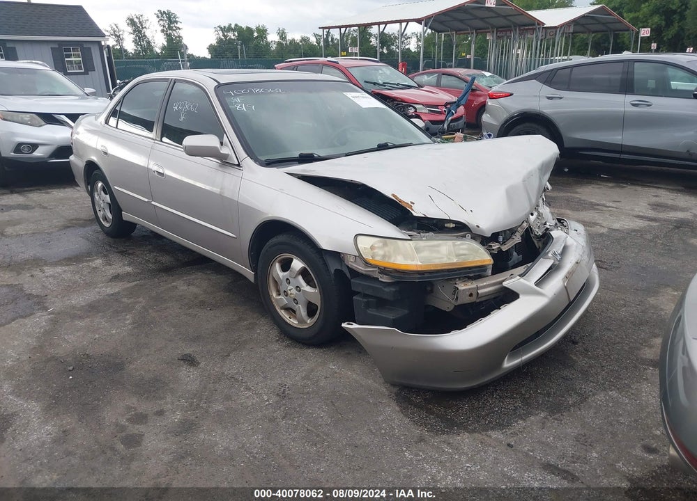 1998 HONDA ACCORD EX VIN: 1HGCG5653WA057063