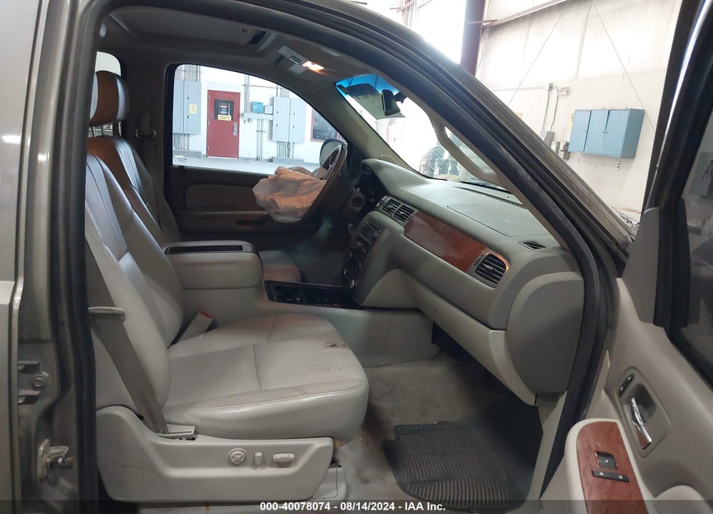 2008 GMC YUKON SLT VIN: 1GKFK13068J211056