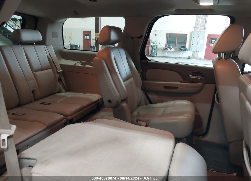 2008 GMC YUKON SLT VIN: 1GKFK13068J211056