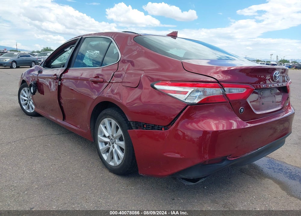 2019 TOYOTA CAMRY LE VIN: 4T1B11HK7KU741111